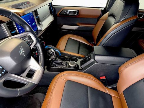 Used 2022 Ford Bronco Outer Banks w/ Sasquatch Package AWD/4WD image 19