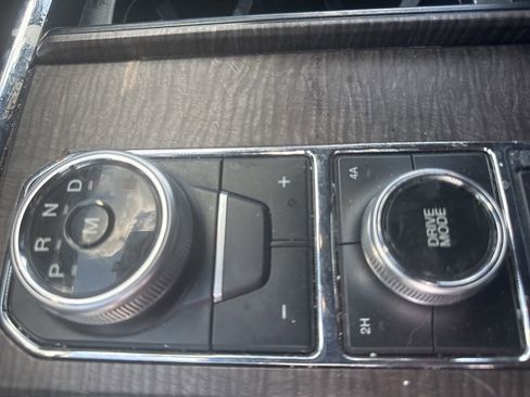 Used 2019 Ford Expedition Limited AWD/4WD image 22