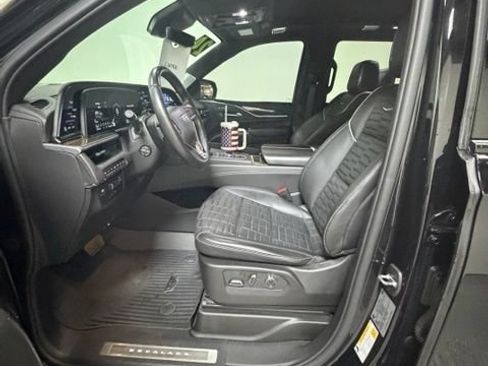 Used 2024 Cadillac Escalade Sport Platinum w/ LPO, ONYX Package AWD/4WD image 15