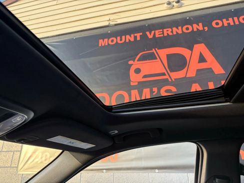 Used 2018 Jeep Grand Cherokee Limited image 27