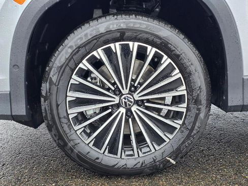 New 2026 Volkswagen Tiguan S AWD/4WD image 10