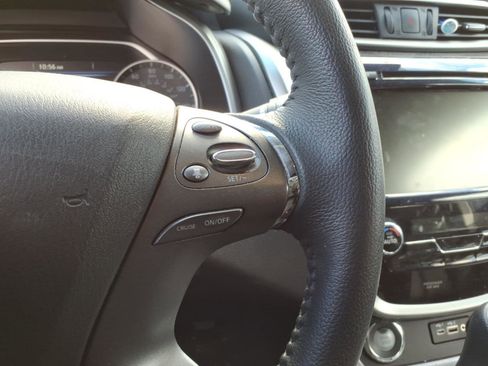 Used 2024 Nissan Murano SV w/ SV Midnight Edition Package image 13