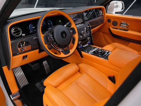 Used 2025 Rolls-Royce Cullinan Black Badge AWD/4WD image 45