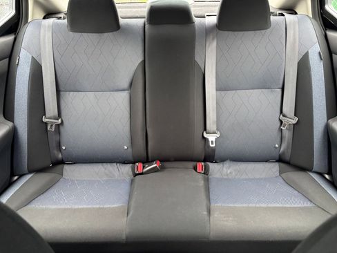 Used 2025 Nissan Versa SV FWD image 36