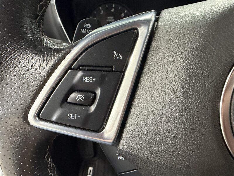 Used 2022 Chevrolet Camaro SS RWD image 9