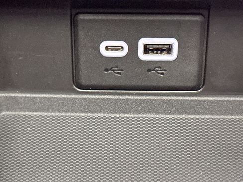 Used 2021 Chevrolet Suburban Premier image 47