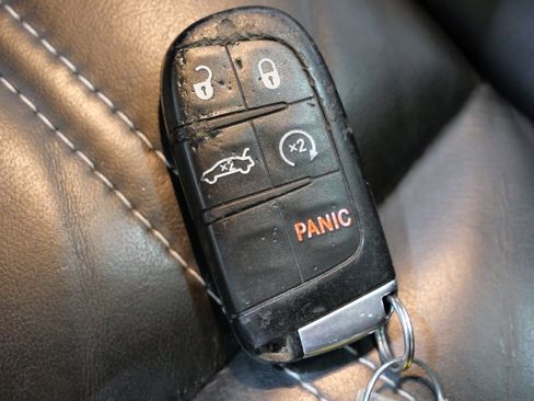 Used 2020 Chrysler 300 S image 26