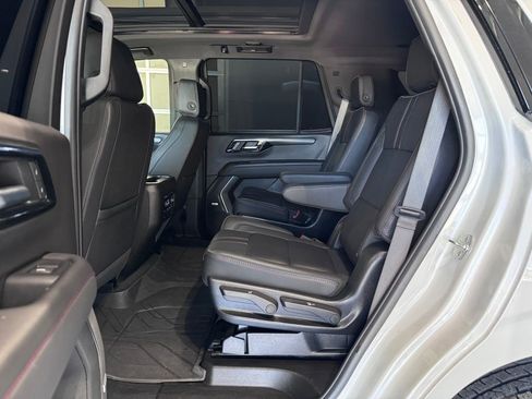 Used 2025 Chevrolet Tahoe RST w/ Comfort Package AWD/4WD image 6