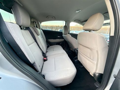 Used 2020 Honda HR-V LX image 23
