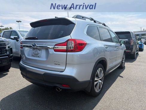 Used 2022 Subaru Ascent Limited w/ Technology Package AWD/4WD image 10