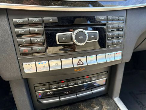 Used 2015 Mercedes-Benz E 400 4MATIC Sedan image 20
