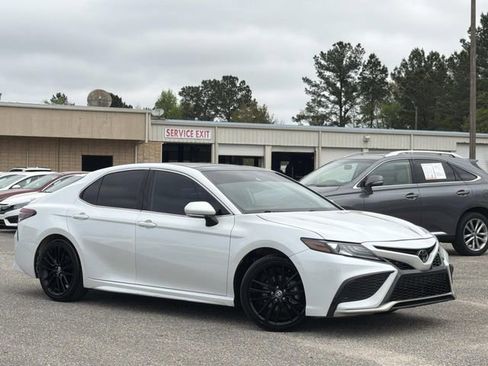 Used 2024 Toyota Camry XSE w/ Navigation Package image 2