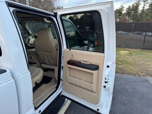 Used 2008 Ford F450 Lariat image 17
