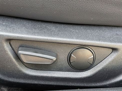 Used 2022 Ford Mustang Premium image 16