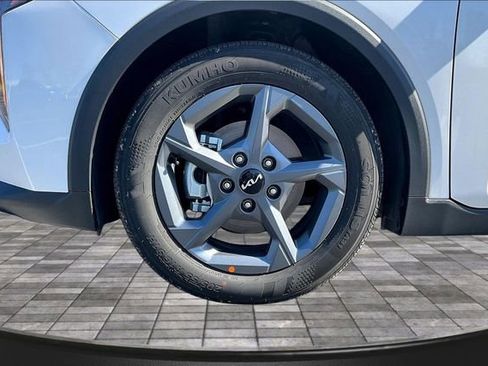 Used 2025 Kia K4 LXS image 31