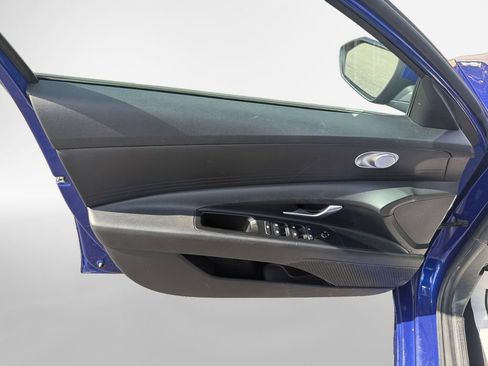 Used 2021 Hyundai Elantra SEL FWD image 14