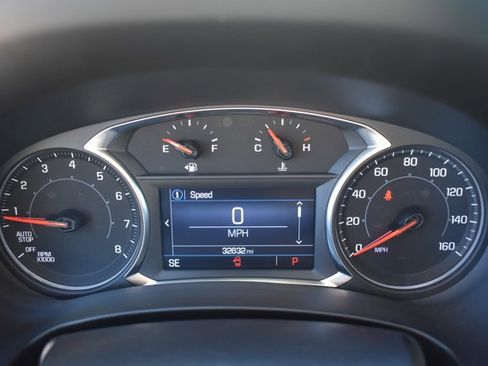 Used 2024 GMC Terrain SLE image 22