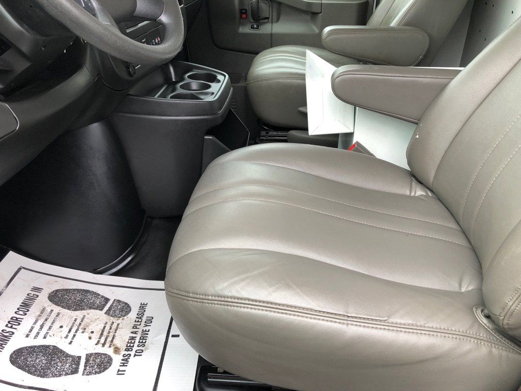 Used 2019 Chevrolet Express 3500 w/ Driver Convenience Package RWD image 19
