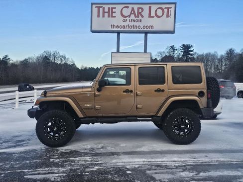 Used 2015 Jeep Wrangler Unlimited Sahara w/ Max Tow Package image 2