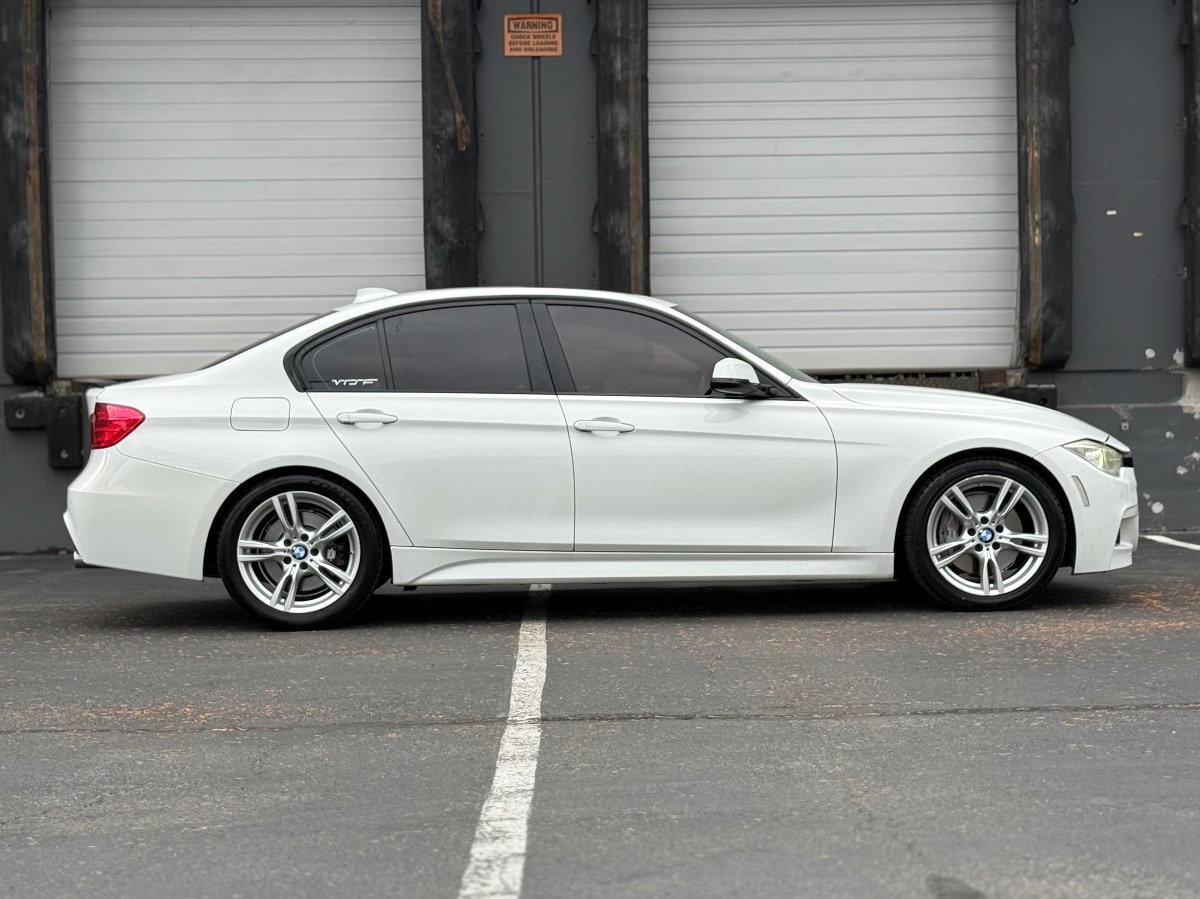 Used 2014 BMW 335i Sedan RWD image 2