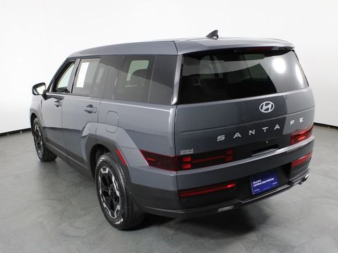 Certified 2025 Hyundai Santa Fe SE FWD image 4