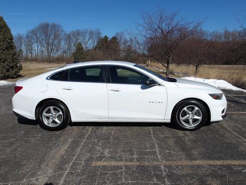 Used 2016 Chevrolet Malibu LS image 2