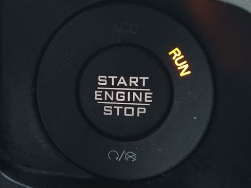 Used 2024 Jeep Wrangler Unlimited Sahara image 23