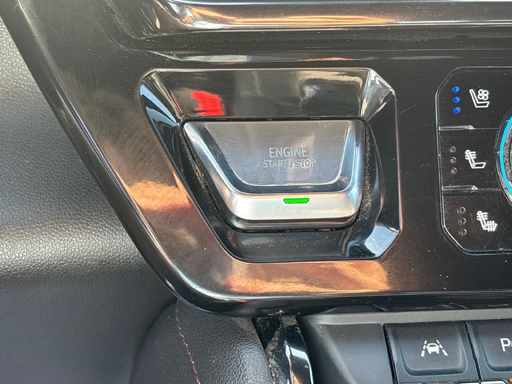 Used 2022 GMC Sierra 1500 AT4 w/ AT4 Premium Package AWD/4WD image 38