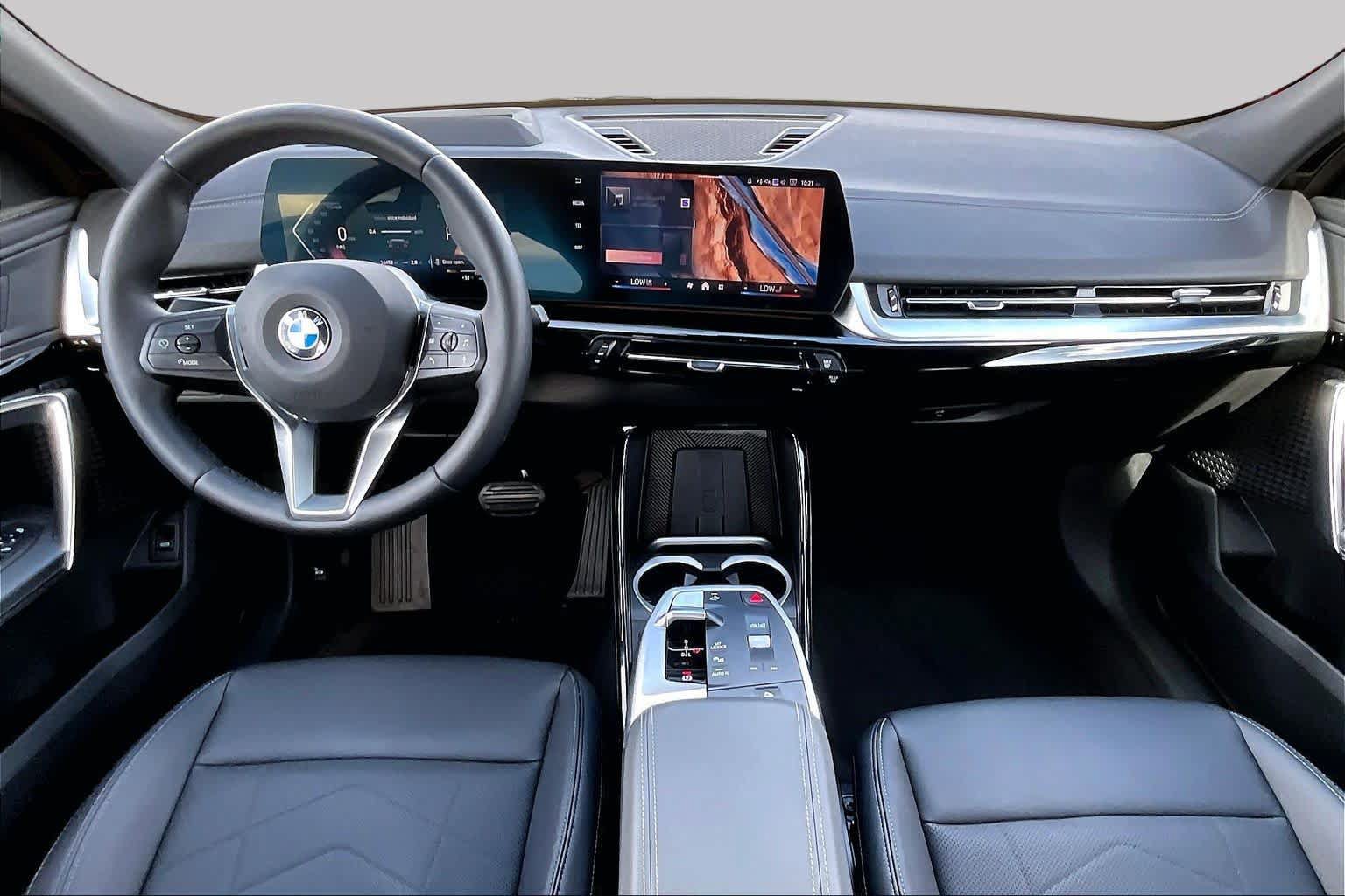 Used 2025 BMW X2 xDrive28i AWD/4WD image 14