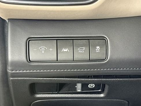 Used 2023 Hyundai Santa Fe SEL w/ Premium Package image 19