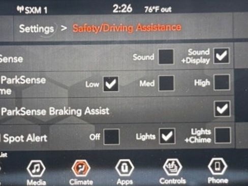 Used 2019 Jeep Cherokee Latitude Plus w/ Cold Weather Group AWD/4WD image 24