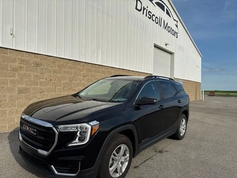 Used 2023 GMC Terrain SLE w/ Driver Convenience Package AWD/4WD image 2