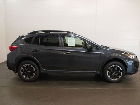 Used 2021 Subaru Crosstrek 2.0i Premium w/ Moonroof Package AWD/4WD image 3