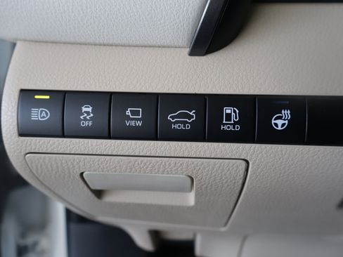 Used 2023 Toyota Camry XLE w/ Navigation Package image 19