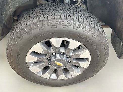 Used 2022 Chevrolet Silverado 2500 Custom w/ Custom Value Package image 29