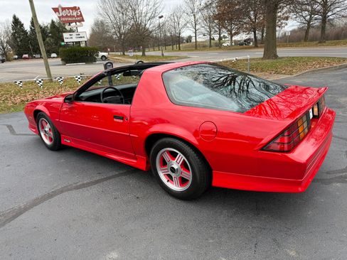 Used 1991 Chevrolet Camaro RS image 16