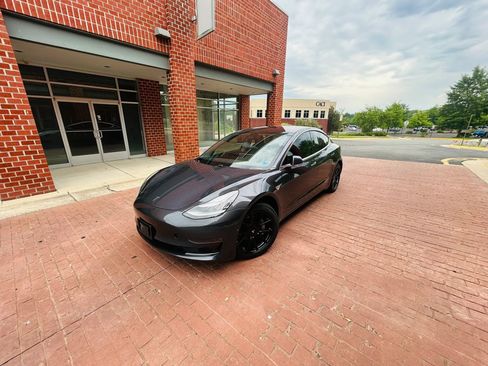 Used 2019 Tesla Model 3 Long Range RWD image 3