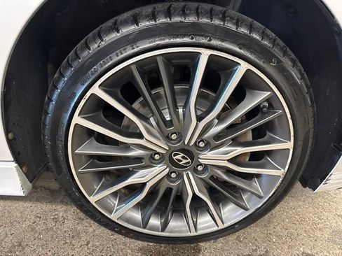Used 2018 Hyundai Elantra Sport w/ Sport Premium Package 03 FWD image 10
