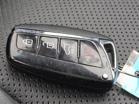 Used 2017 Hyundai Santa Fe Sport AWD/4WD image 38