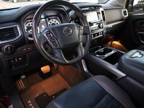 Certified 2019 Nissan Titan Platinum Reserve image 18