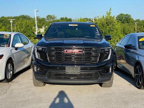 Used 2024 GMC Acadia Elevation w/ Super Cruise Package FWD image 2