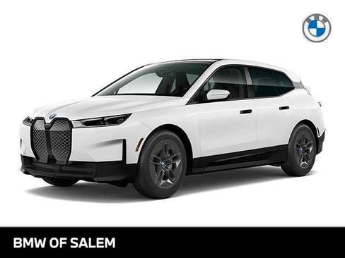 Used 2025 BMW iX xDrive50 AWD/4WD image 1