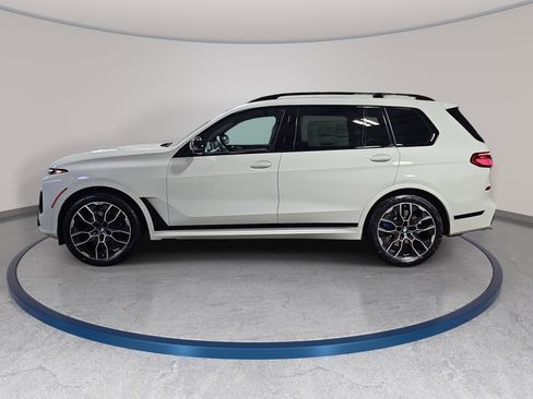 New 2026 BMW X7 M60i image 8