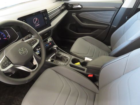 New 2026 Volkswagen Jetta SEL FWD image 21