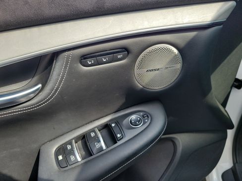 Used 2019 INFINITI QX50 Essential w/ Sensory Package image 14