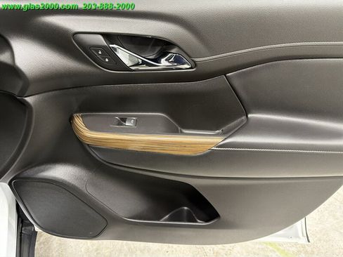Used 2019 GMC Acadia SLE AWD/4WD image 26
