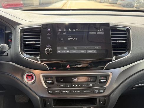 Used 2021 Honda Pilot Special Edition image 16