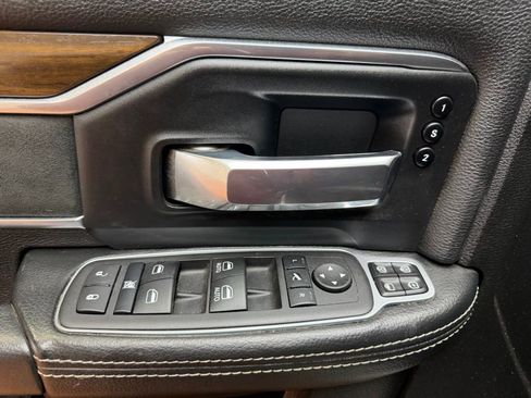 Used 2024 RAM 2500 Laramie image 18