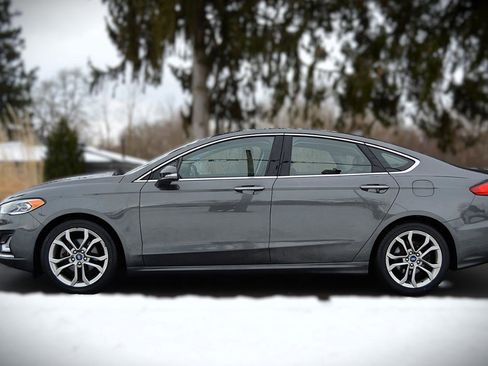 Used 2020 Ford Fusion Titanium image 8