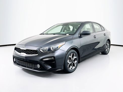 Used 2019 Kia Forte LXS FWD image 3